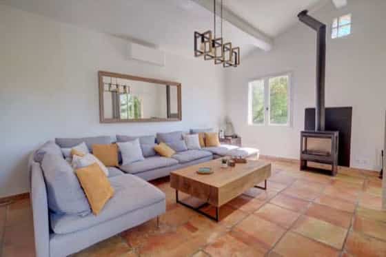 Living room opening onto the terrace